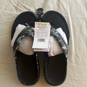 Brand new Mossy Oak Croc flip flop